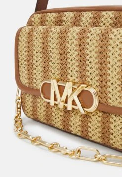 MICHAEL Michael Kors Parker Swag Camera Xbody - Schoudertas - Nature/Luggage -Farfetch Winkel ad29f62658ca4c759fdad80136a28491