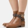 MICHAEL Michael Kors Rory Flat - Korte Laarzen - Brown