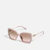 Michael Kors East Hampton - Zonnebril - Solid Dusty Rose 1 Michael Kors East Hampton - Zonnebril - Solid Dusty Rose -Farfetch Winkel b2679766c027491ba1d396e5710eac81