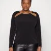 MICHAEL Michael Kors Chain Cut Out Top - Blouse - Black 1 MICHAEL Michael Kors Chain Cut Out Top - Blouse - Black -Farfetch Winkel b29a3e804ce54527a6effd0607eac7e8
