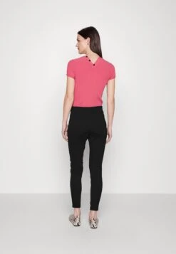 MICHAEL Michael Kors Zip Front - Legging - Black -Farfetch Winkel b2e006ecf6d04400af6ffaf9daae502f