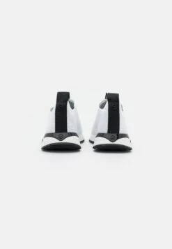 MICHAEL Michael Kors Bodie Slip On - Sneakers Laag - Opticwhite -Farfetch Winkel b641ea435ced46718de446f6656da35a