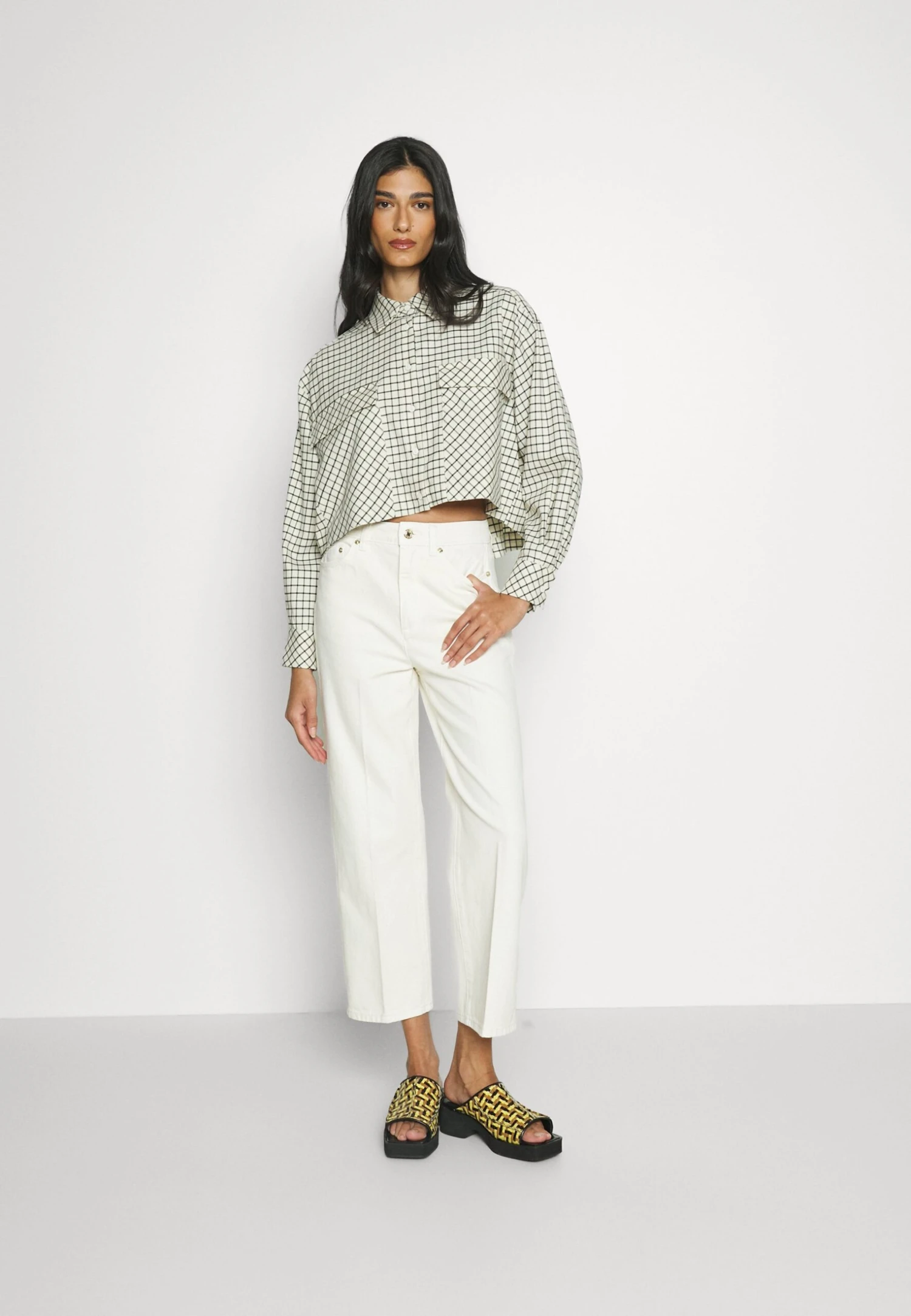 MICHAEL Michael Kors Crop- Straight Leg Jeans - Bone 4 MICHAEL Michael Kors Crop- Straight Leg Jeans - Bone - Afbeelding 2