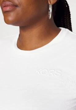 MICHAEL Michael Kors Tonal Mini- T-Shirt Basic - White 11 MICHAEL Michael Kors Tonal Mini- T-Shirt Basic - White -Farfetch Winkel b7ebeb50345b41d7bc54a6bc771f1a3c