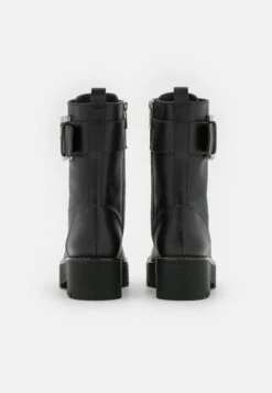 MICHAEL Michael Kors Bryce Cuff Bootie - Enkellaarsjes Met Plateauzool - Black -Farfetch Winkel bb4e7a0043904b1899a8955ec7c4959b