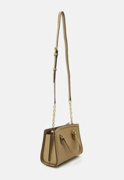 MICHAEL Michael Kors Chantal Xbody - Handtas - Camel 7 MICHAEL Michael Kors Chantal Xbody - Handtas - Camel -Farfetch Winkel be93e434c28e4207a95d5e8498240897