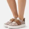 MICHAEL Michael Kors Emmett Strap Lace Up - Sneakers Laag - Tan