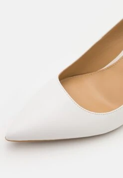 MICHAEL Michael Kors Alina Flex- Klassieke Pumps - White -Farfetch Winkel c000ff4a5fac458a9201854a2510fbe5