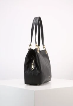 MICHAEL Michael Kors Raven- Handtas - Black -Farfetch Winkel c01fc6ea0c9c4b53b05b22a4a8a47a80
