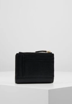 MICHAEL Michael Kors Jet Set Snap Billfold Small - Portemonnee - Black -Farfetch Winkel c4dc41b3c8ac43088116284644234de1