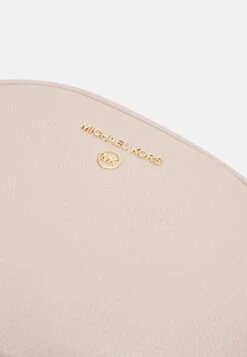 MICHAEL Michael Kors Jet Oval Xbody - Schoudertas - Soft Pink 11 MICHAEL Michael Kors Jet Oval Xbody - Schoudertas - Soft Pink -Farfetch Winkel c4fd5fdbf3dc4656b94a8c83ffe20004