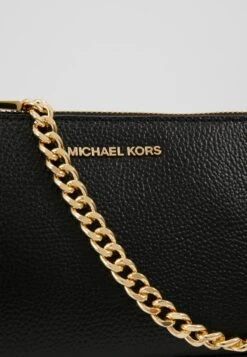 MICHAEL Michael Kors Jet Set Medium Chain Pouchette - Handtas - Black -Farfetch Winkel c557e8655f924429a8b4880bf49bac14