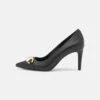 MICHAEL Michael Kors Izzy Flex- Klassieke Pumps - Black 2 MICHAEL Michael Kors Izzy Flex- Klassieke Pumps - Black -Farfetch Winkel c6ebb10d807d4667ab1ecfd2e7da949e