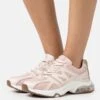 MICHAEL Michael Kors Trainer Extreme - Sneakers Laag - Pink -Farfetch Winkel c6f9209a71b74b8d92ec4d61cb81e78e