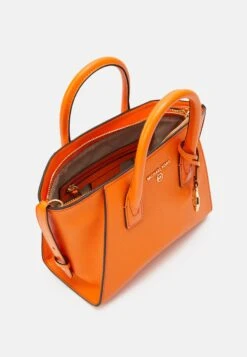 MICHAEL Michael Kors Avril Satchel - Handtas - Apricot -Farfetch Winkel c99c7ea39c58420b9c3259ace2e5c179