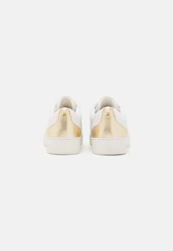 MICHAEL Michael Kors Juno Lace Up - Sneakers Laag - Gold Multi-Coloured -Farfetch Winkel c9c3fba7e8d143f386f1ed1a1484424e