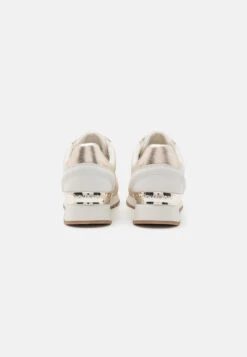 MICHAEL Michael Kors Billie Trainer - Sneakers Laag - Cream 12 MICHAEL Michael Kors Billie Trainer - Sneakers Laag - Cream -Farfetch Winkel cb7448299807433b8ed853d2ae436185