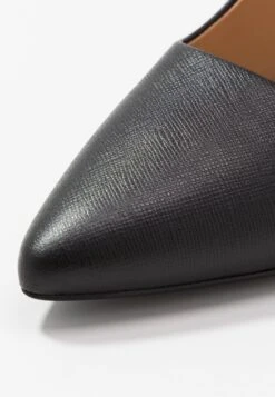 MICHAEL Michael Kors Dorothy Flex - Hoge Hakken - Black 11 MICHAEL Michael Kors Dorothy Flex - Hoge Hakken - Black -Farfetch Winkel cb7e589060084beca00a9db6da300eb8