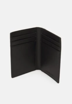 Michael Kors Folding Card Case Unisex - Portemonnee - Black 8 Michael Kors Folding Card Case Unisex - Portemonnee - Black -Farfetch Winkel d0fdd81179494c88a46ce7503d4433b3
