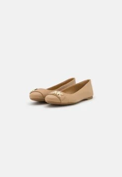 MICHAEL Michael Kors Jilly Ballet - Ballerina'S - Camel -Farfetch Winkel d1c520ded8ca4bd5ba94158beab560fa