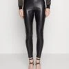 MICHAEL Michael Kors Legging - Black -Farfetch Winkel d31106925f6d427585e3a96a4b73be8c