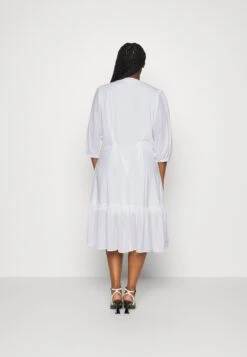 MICHAEL Michael Kors Pinstripetie Midi Dress - Cocktailjurk - White 10 MICHAEL Michael Kors Pinstripetie Midi Dress - Cocktailjurk - White -Farfetch Winkel d3b294e2c5094fe9801951a233d7cc7d