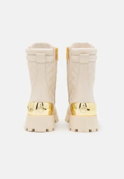 MICHAEL Michael Kors Rowan Lace Up- Veterboots - Light Cream 12 MICHAEL Michael Kors Rowan Lace Up- Veterboots - Light Cream -Farfetch Winkel d4036ec4e7c14794a0edb334282d5bbe