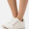 MICHAEL Michael Kors Billie Trainer - Sneakers Laag - Cream -Farfetch Winkel d7c4320cdad6489986ce04986c0601ac
