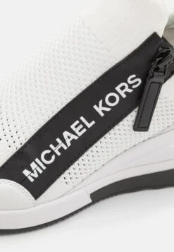 MICHAEL Michael Kors Willis Wedge Trainer - Sneakers Laag - Optic White 15 MICHAEL Michael Kors Willis Wedge Trainer - Sneakers Laag - Optic White -Farfetch Winkel da7e7ba3dbb54c1ebb506c6c6115060c