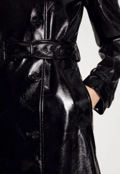 MICHAEL Michael Kors Faux Ptnt Trench - Trenchcoat - Black -Farfetch Winkel df56857f3c0b4e4088b1ccd45472705d