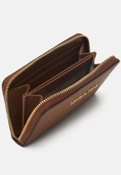 MICHAEL Michael Kors Jet Card Case - Portemonnee - Luggage 8 MICHAEL Michael Kors Jet Card Case - Portemonnee - Luggage -Farfetch Winkel e0bea0f9897b4a0c8d96a72a5d3938ca