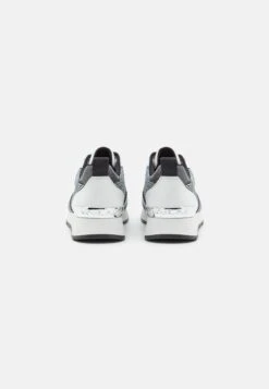 MICHAEL Michael Kors Allie Stride Trainer - Sneakers Laag - Black/Optic White 12 MICHAEL Michael Kors Allie Stride Trainer - Sneakers Laag - Black/Optic White -Farfetch Winkel e0e908f3bf6c48529d8130d251678f4e