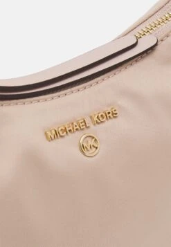 MICHAEL Michael Kors Jet Charm Pouchette Xbody - Handtas - Soft Pink -Farfetch Winkel e4d37bfac53945eb808a43b13b5eae28