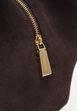 MICHAEL Michael Kors Lillie Chain Tote - Handtas - Chocolate -Farfetch Winkel e7457bf4618b489b9f11b47dd8577d4c