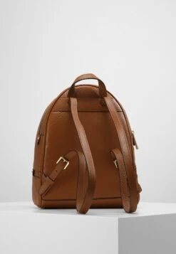 MICHAEL Michael Kors Rhea Zip Backpack Small - Rugzak - Luggage 10 MICHAEL Michael Kors Rhea Zip Backpack Small - Rugzak - Luggage -Farfetch Winkel e7bd4d58e5e0495aa970355df7594b99