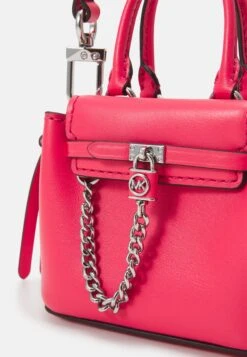 MICHAEL Michael Kors Hamilton Legacy Micro Xbody - Handtas - Geranium -Farfetch Winkel e7f669caae31436c99c7f2462a16ef3b
