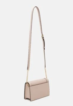 MICHAEL Michael Kors Jet Xbody - Schoudertas - Soft Pink -Farfetch Winkel f00798fcad774c58a6b42f5abdb0de00