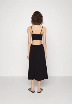 MICHAEL Michael Kors Bustier Cutout Midi Dress - Gebreide Jurk - Black 10 MICHAEL Michael Kors Bustier Cutout Midi Dress - Gebreide Jurk - Black -Farfetch Winkel f3342ad561df4d89abdb800a16064a82