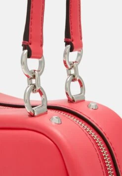 MICHAEL Michael Kors Cecily Shoulder Tote - Handtas - Geranium -Farfetch Winkel f364eebc54b24adaa9e609eabd74c373