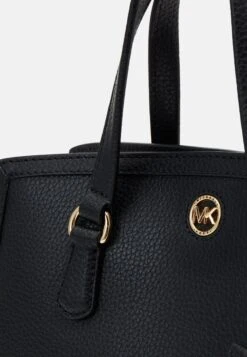 MICHAEL Michael Kors Chantal - Handtas - Black -Farfetch Winkel f4e9130195824613b1884e9861b52bd4