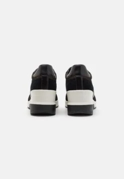 MICHAEL Michael Kors Mabel Trainer - Sneakers Laag - Black/Bronze -Farfetch Winkel f565a654136b4823919e070cd10fd736