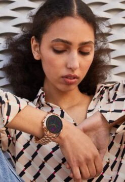 Gen 6 - Smartwatch - Rosegold-Coloured