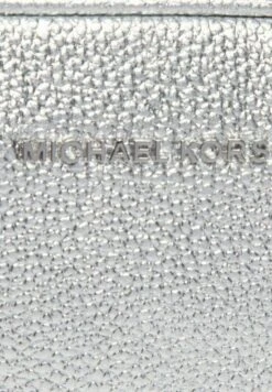 Michael Kors Cameratas - Silver 10 Michael Kors Cameratas - Silver -Farfetch Winkel f608b681e5d0430eba15c9bc5ba43ae8