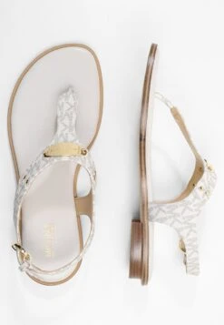 MICHAEL Michael Kors Plate Thong - Teensandalen - Vanilla -Farfetch Winkel fa34ec67f9f145e1981c8f512687fb4d