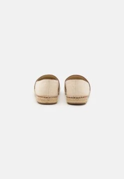 MICHAEL Michael Kors Kendrick Toe Cap - Espadrilles - Tan -Farfetch Winkel fd266531aba1452ebf766d21400a250c