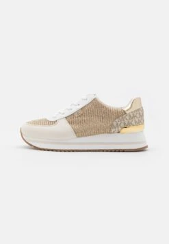 MICHAEL Michael Kors Monique - Sneakers Laag - Pale Gold -Farfetch Winkel ffd9d9f0e922470699235c014c0e3df7